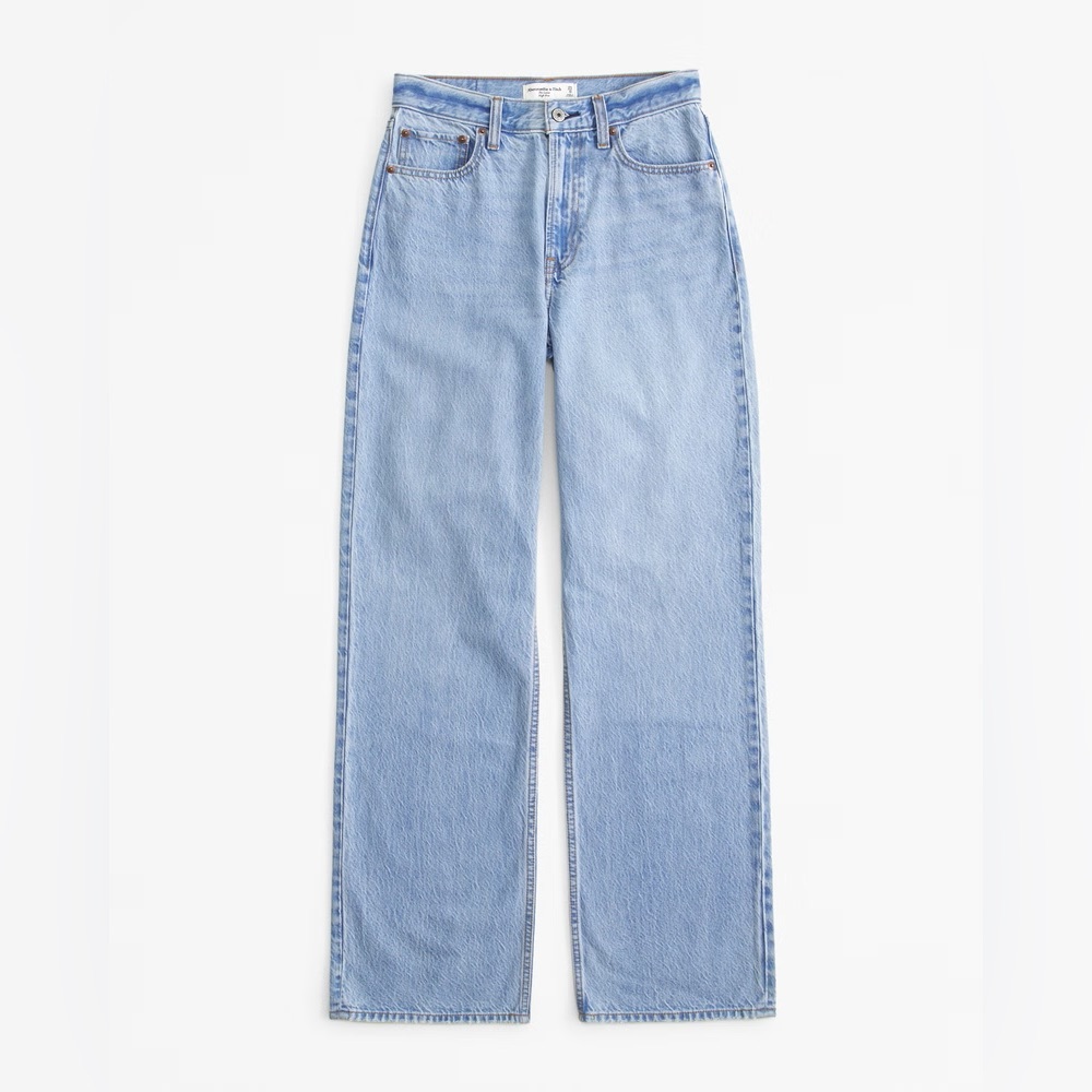 Abercrombie & Fitch curve love Light Wash the loose High Rise Jeans